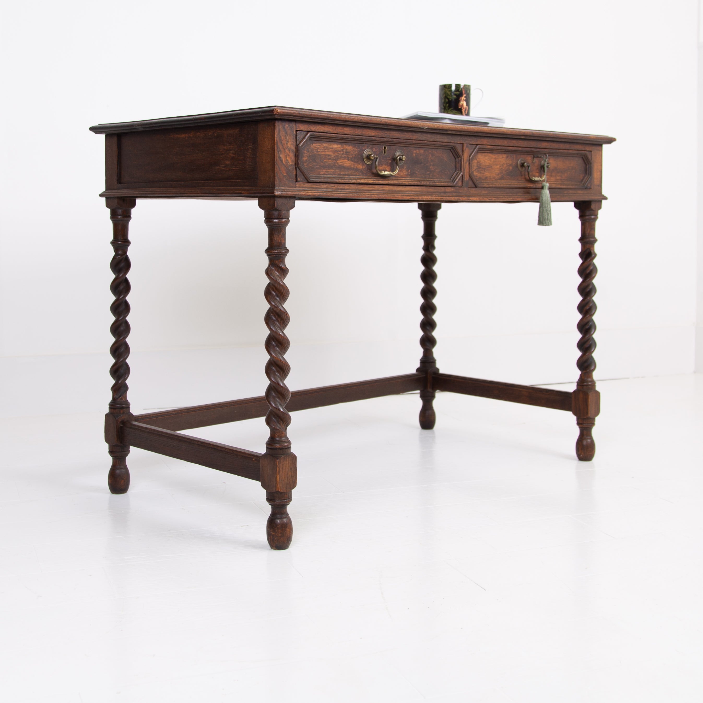 Attractive Late 19th Century Oak 2 Drawer Desk