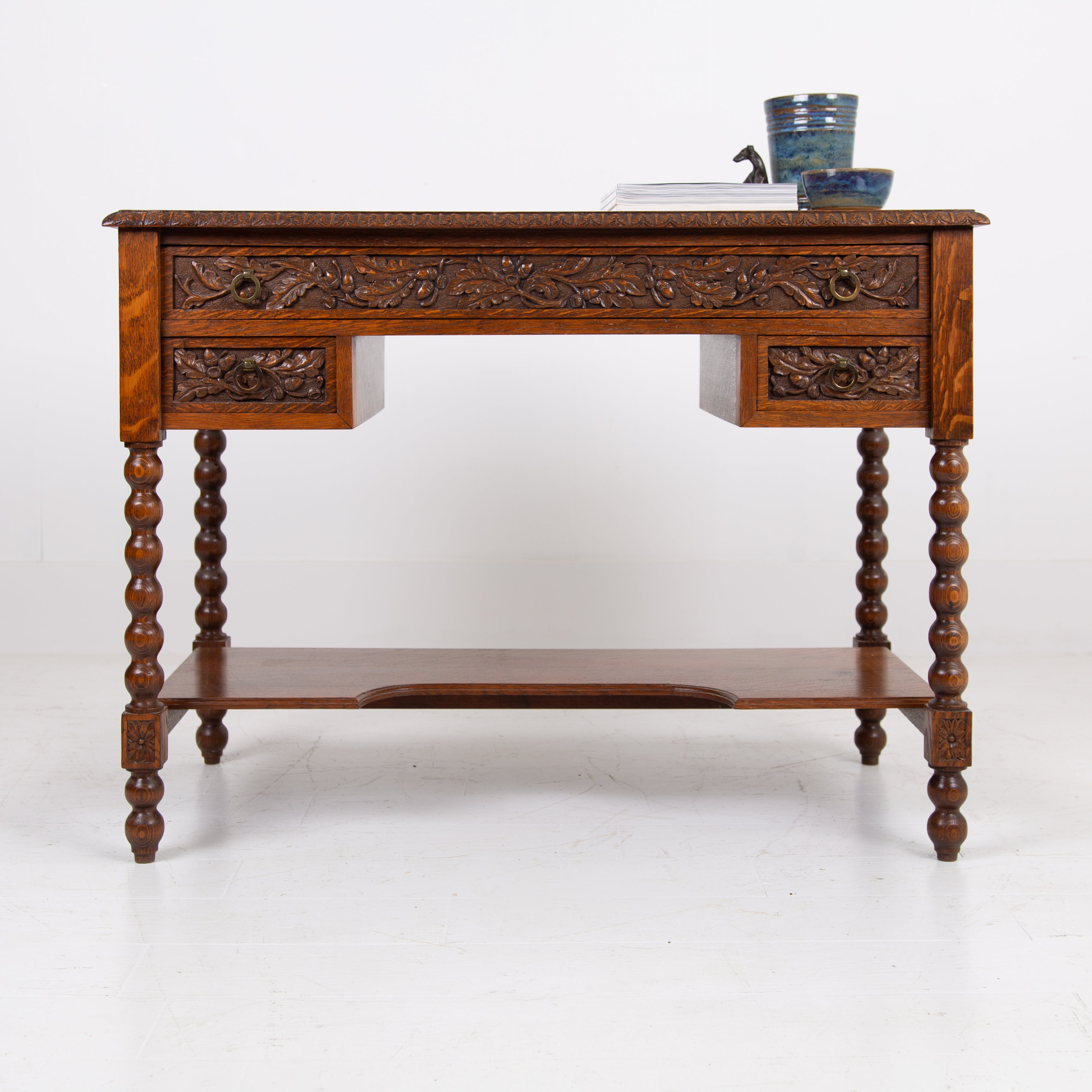 Lovely Antique Decorative Oak 3 Drawer Desk C1900