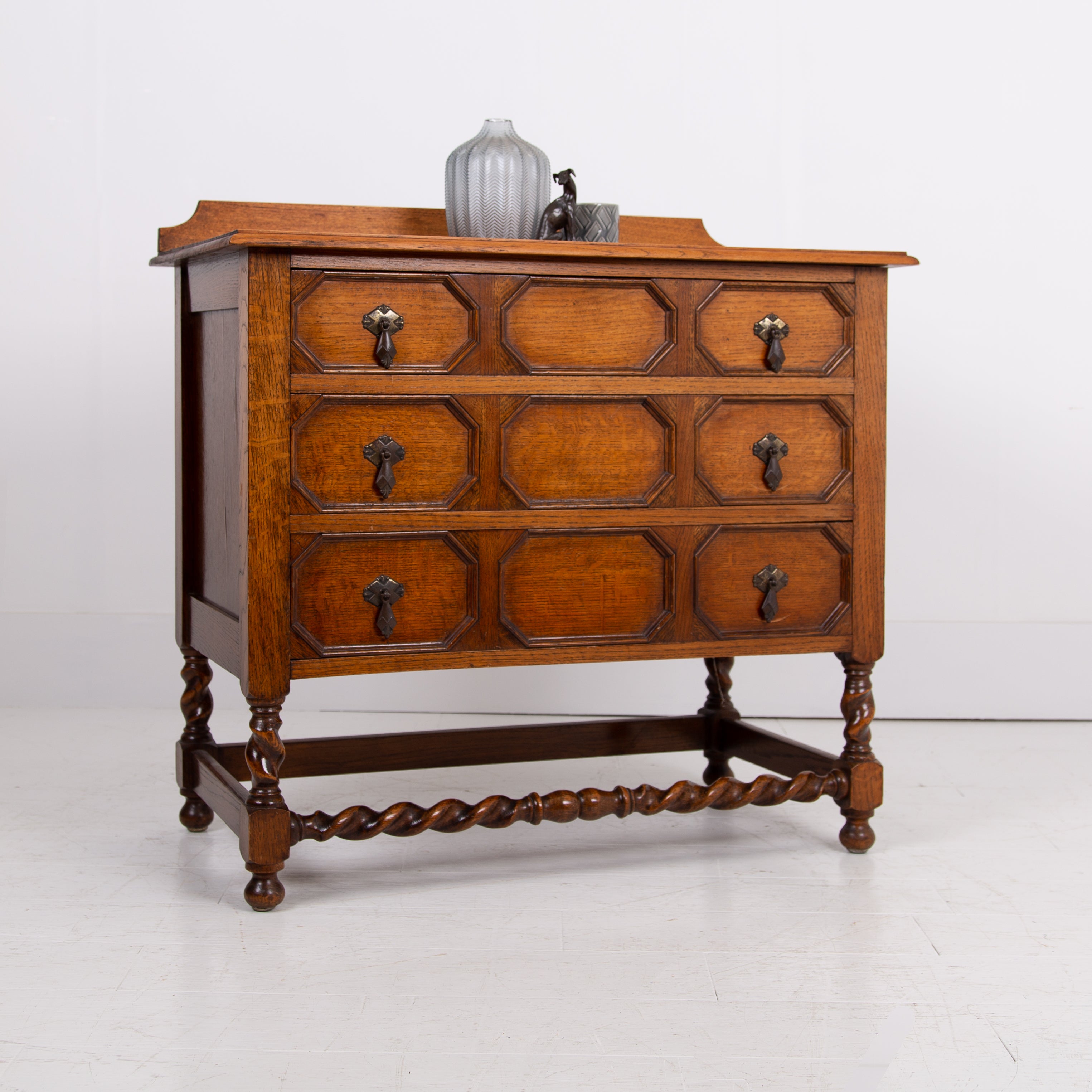 Attractive Oak Chest of Drawers C1920