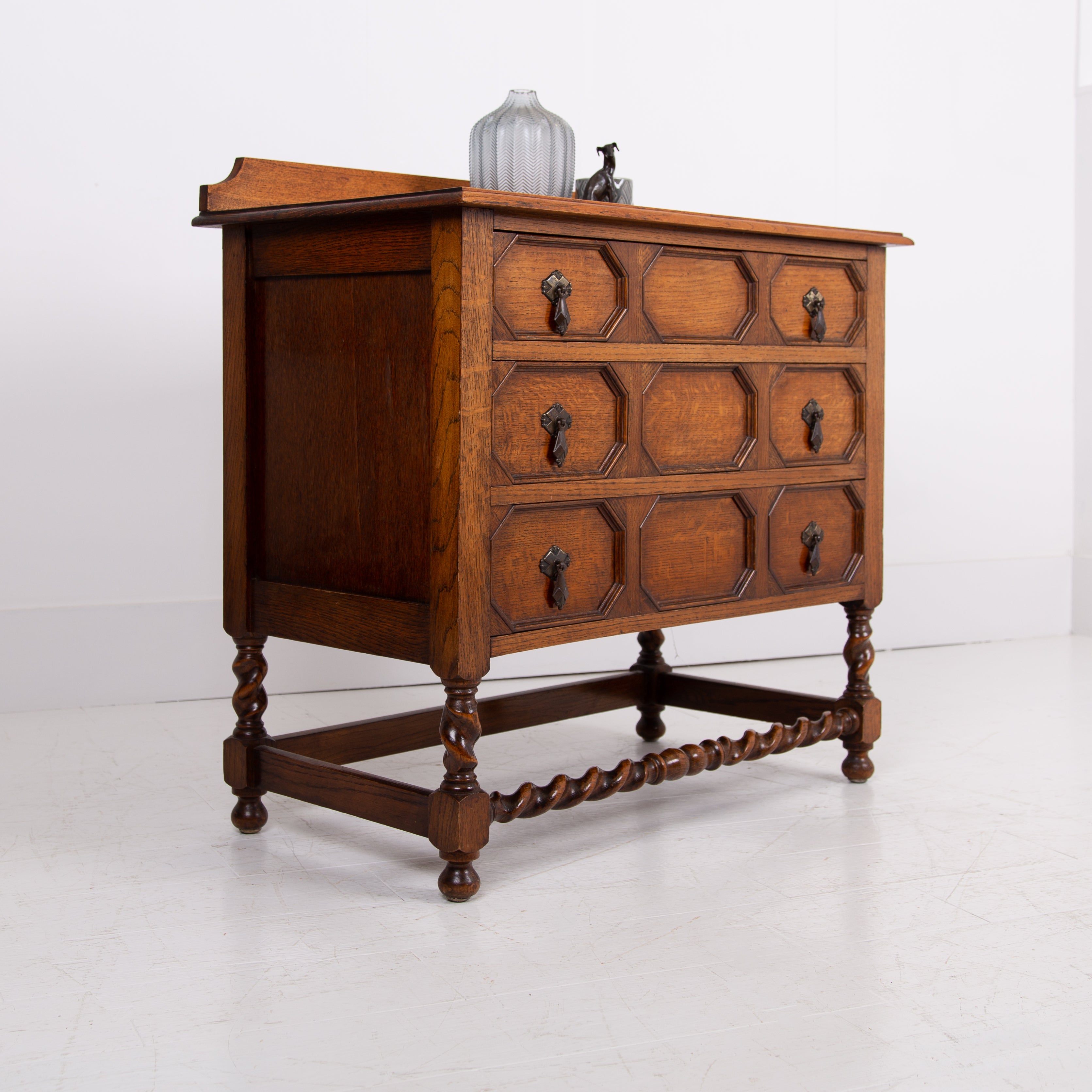 Attractive Oak Chest of Drawers C1920