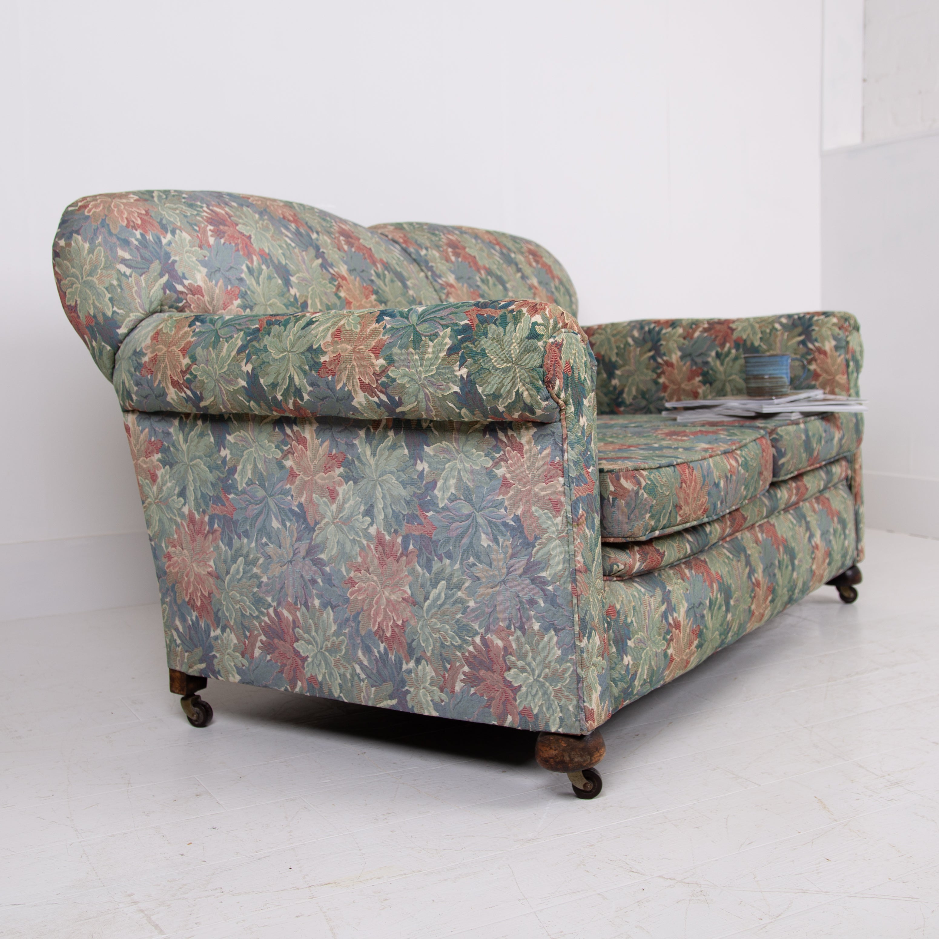 A Lovely English 2 Seater Sofa Early 1900s