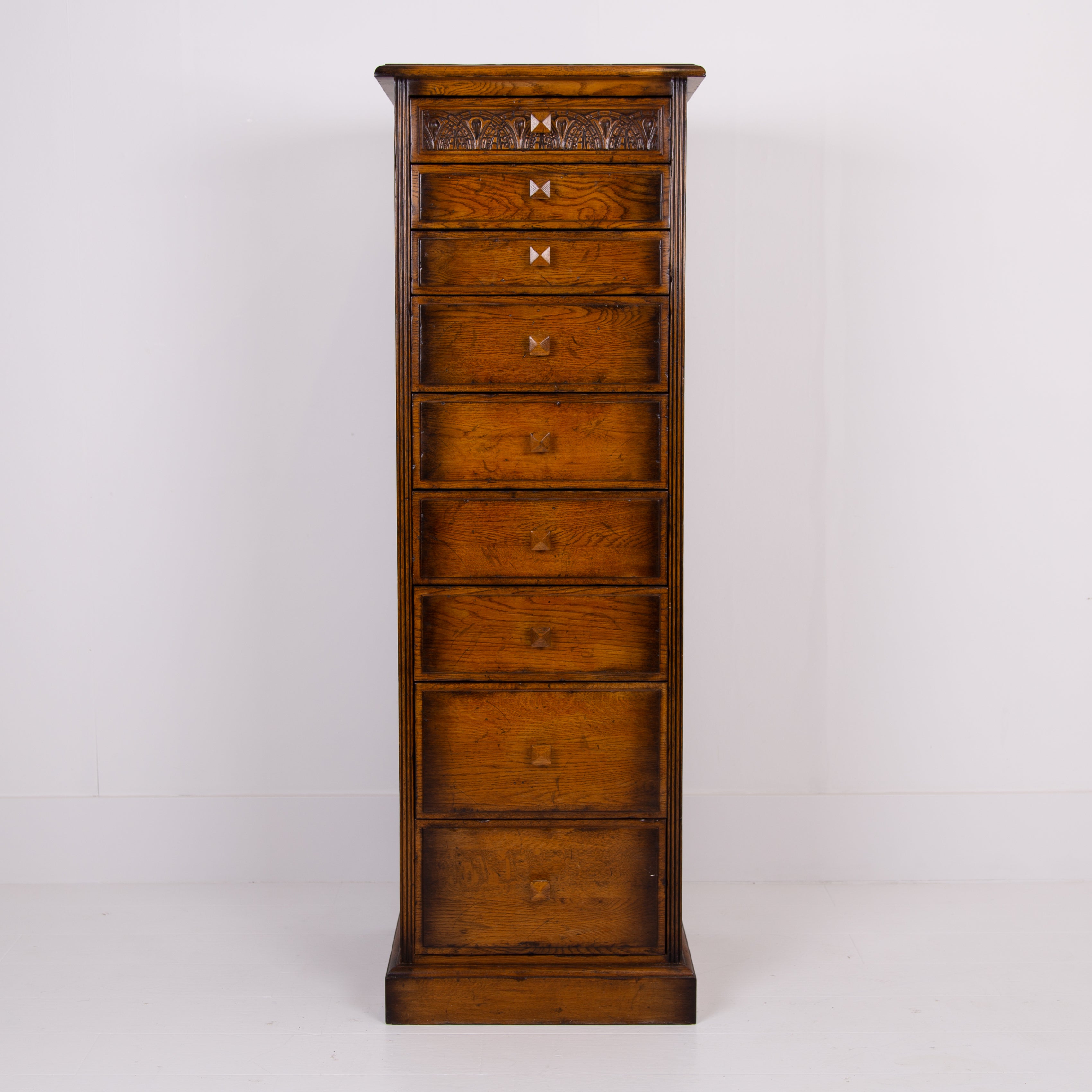Tall Attractive Vintage Oak Chest of 9 Drawers