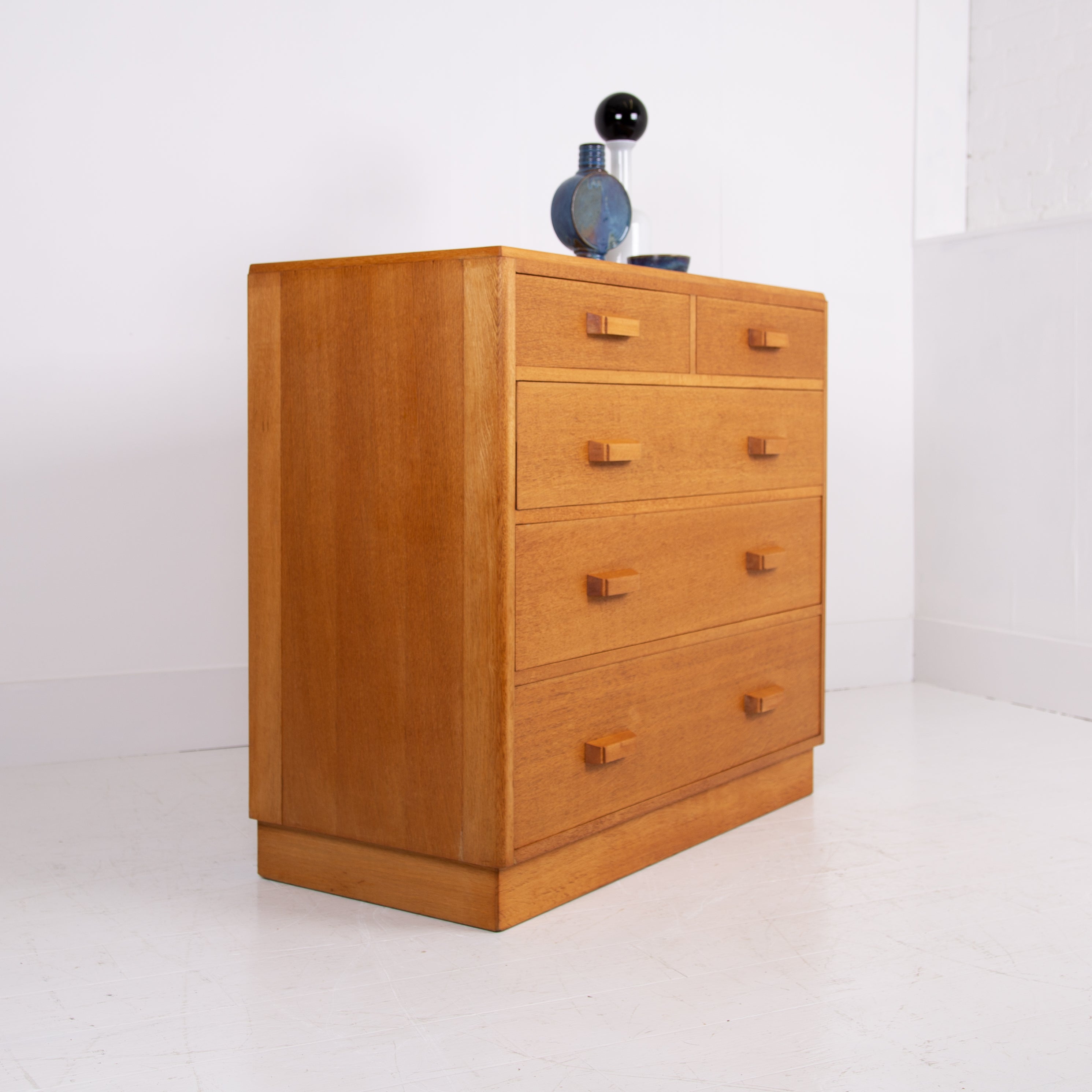 Good Mid Century Light Oak Chest Of Drawers C1960