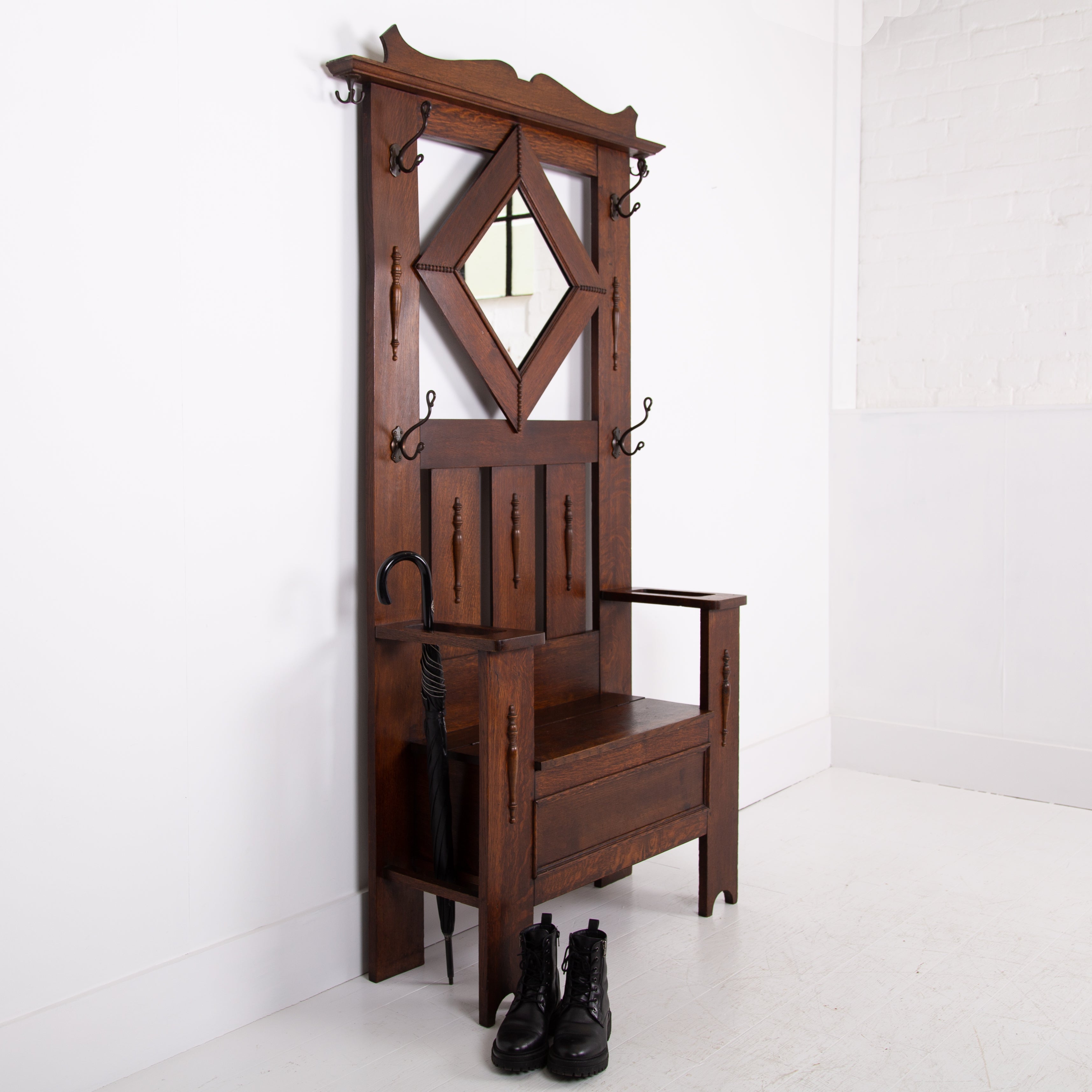 Arts and Crafts Oak Hallstand With Seated Storage C1910