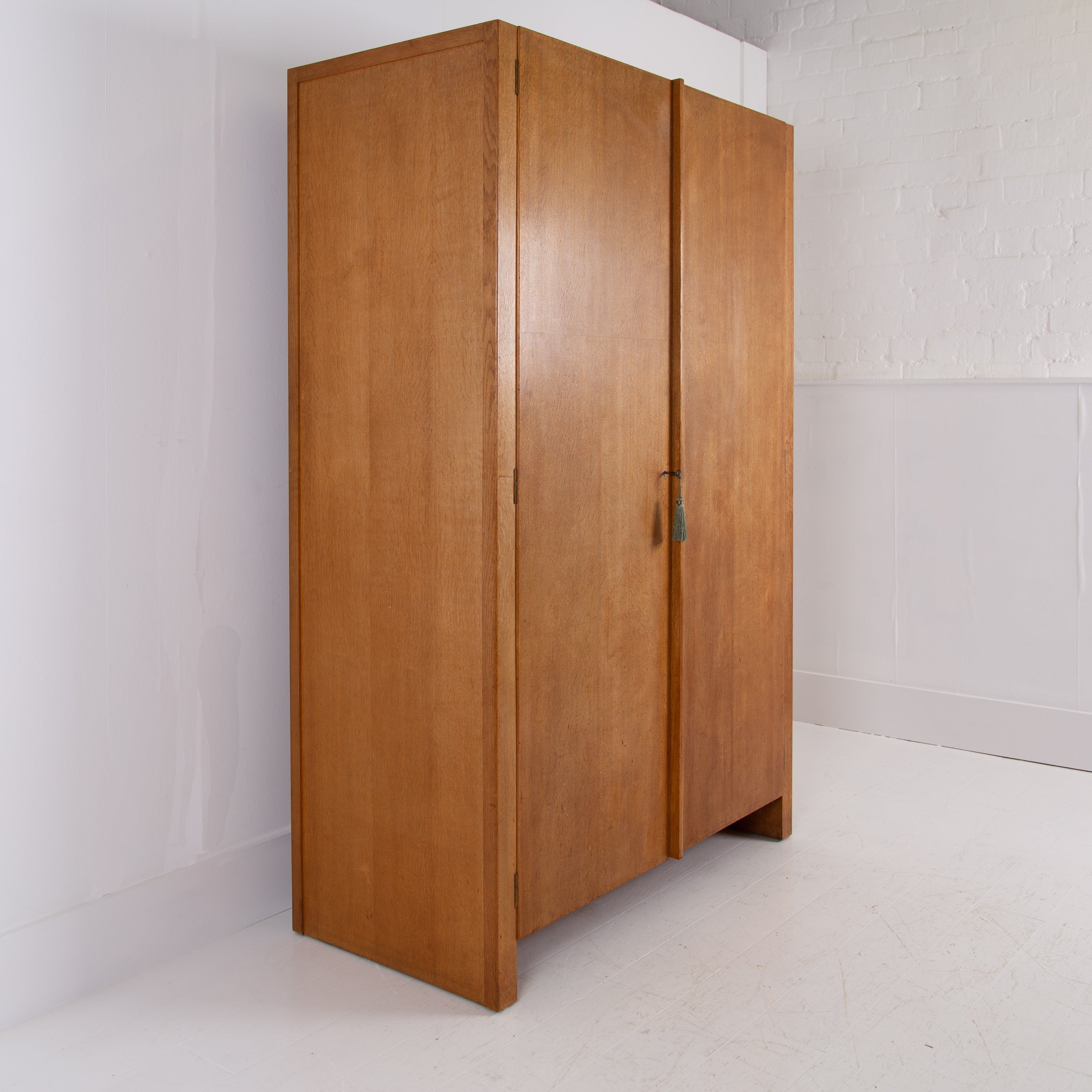 Gordon Russell Oak Modernist Wardrobe C1935