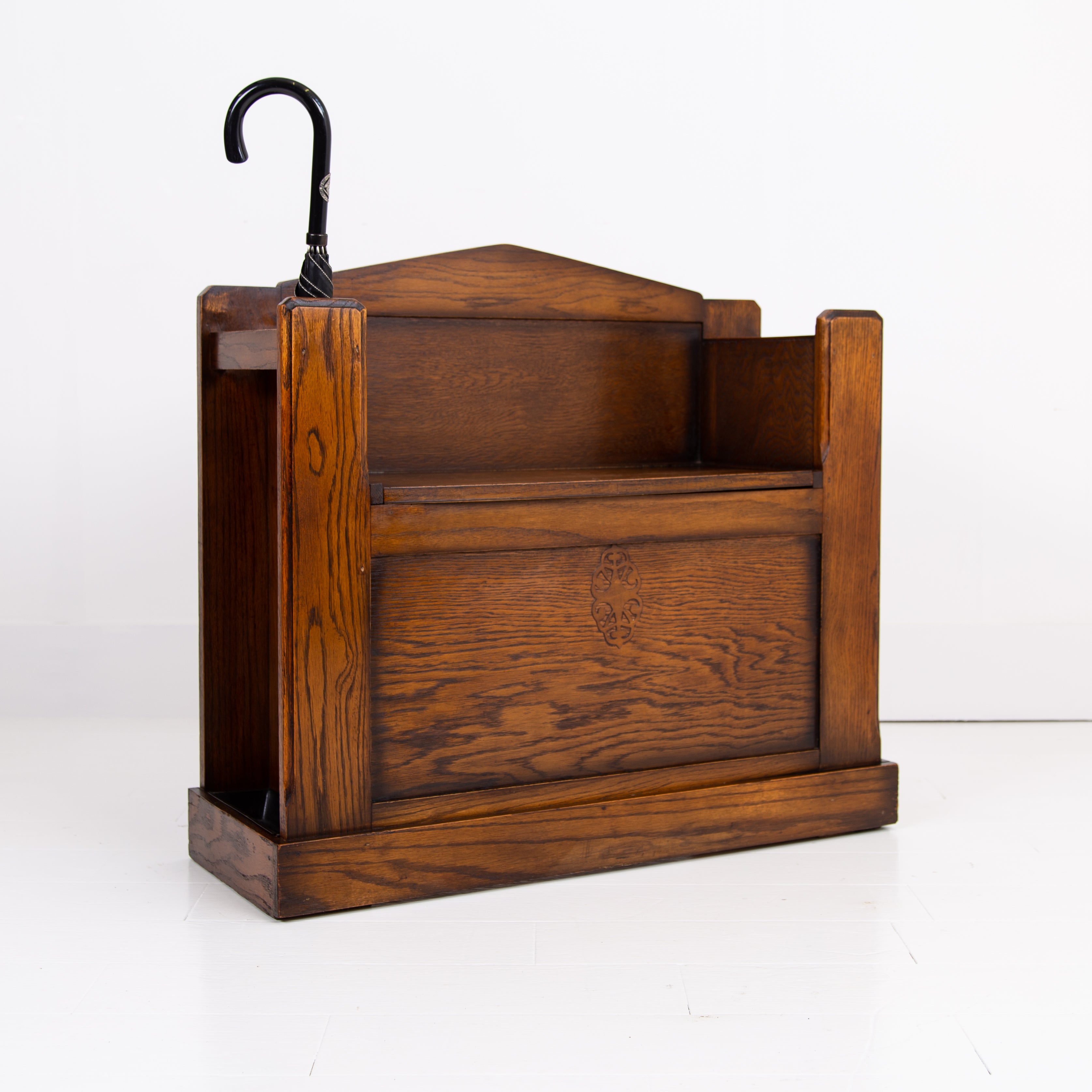 Attractive English Oak 1930s Hall Seat Bench With Storage