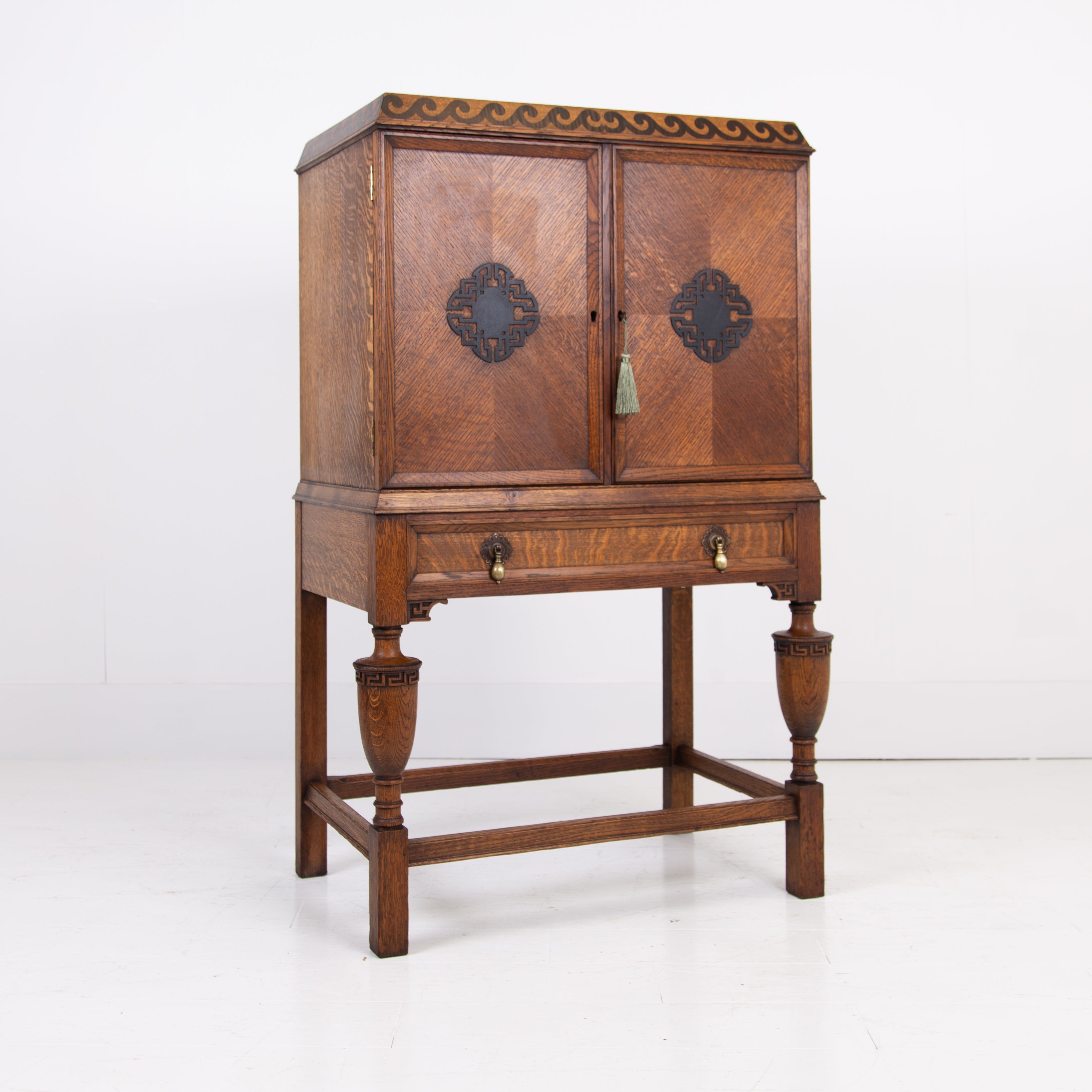 Attractive Quality Oak Drinks Cabinet By Inglesants C1920