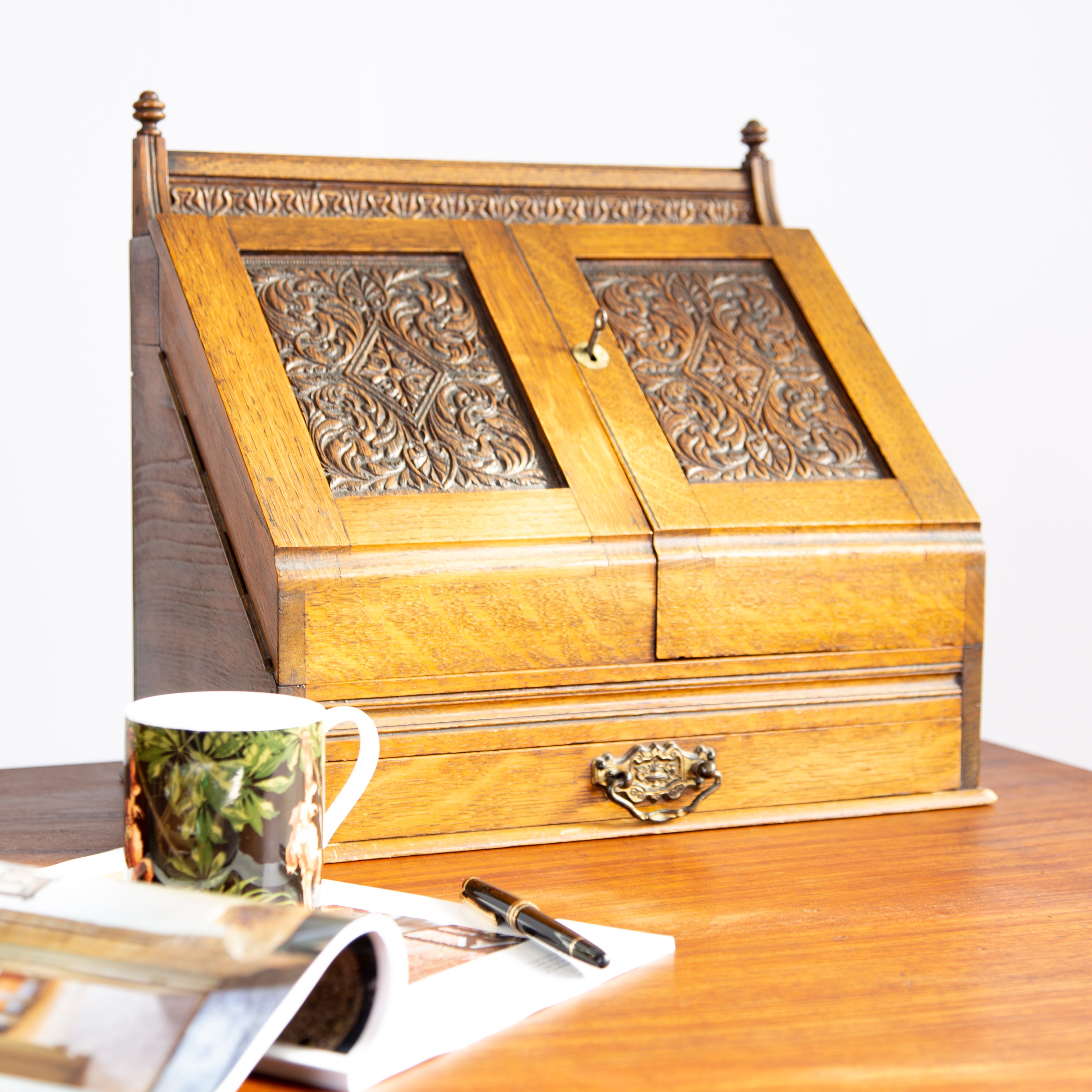 Victorian Oak Aesthetic Movement Desk Tidy Document Holder