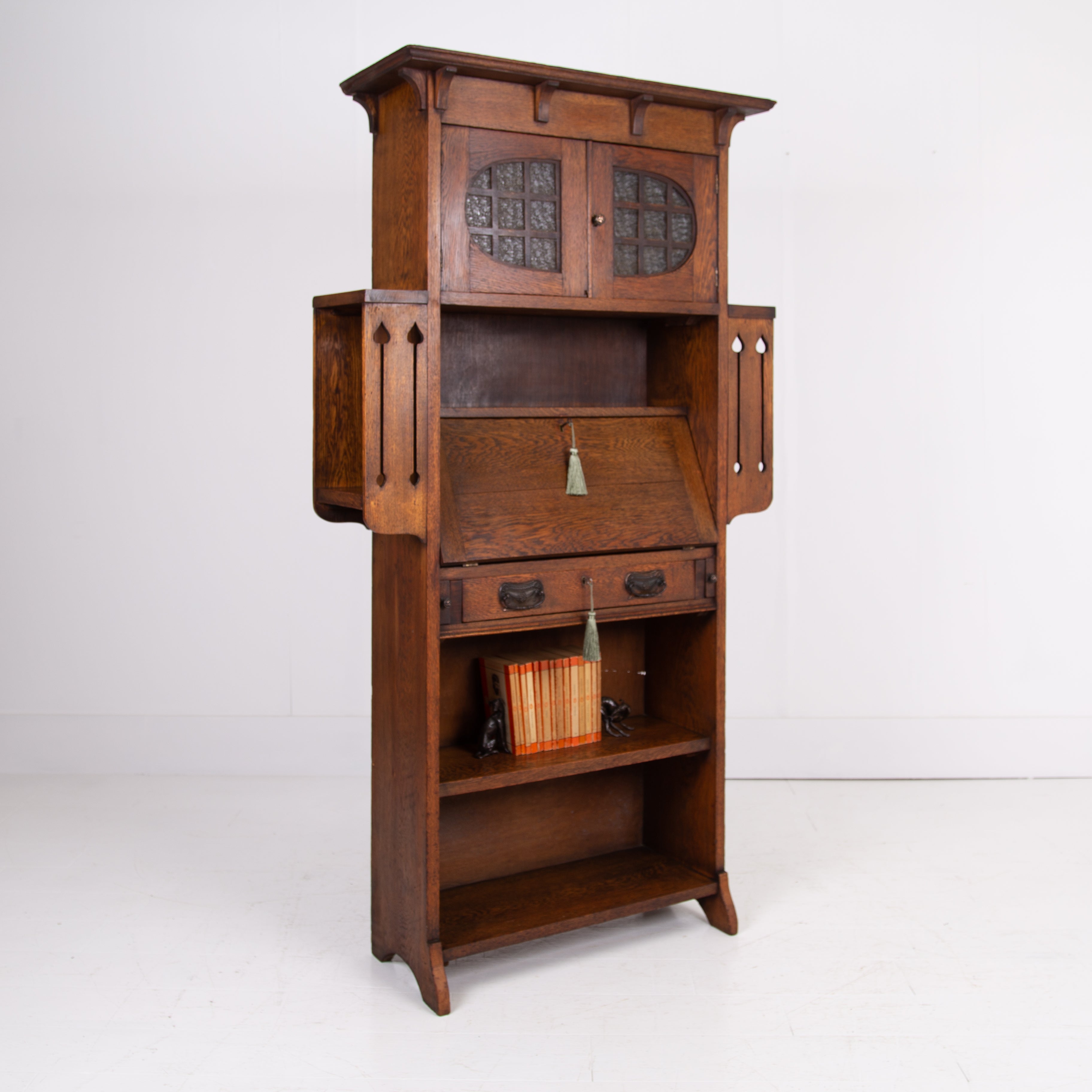 Highly Attractive Oak Arts and Crafts Bookcase Bureau C1910