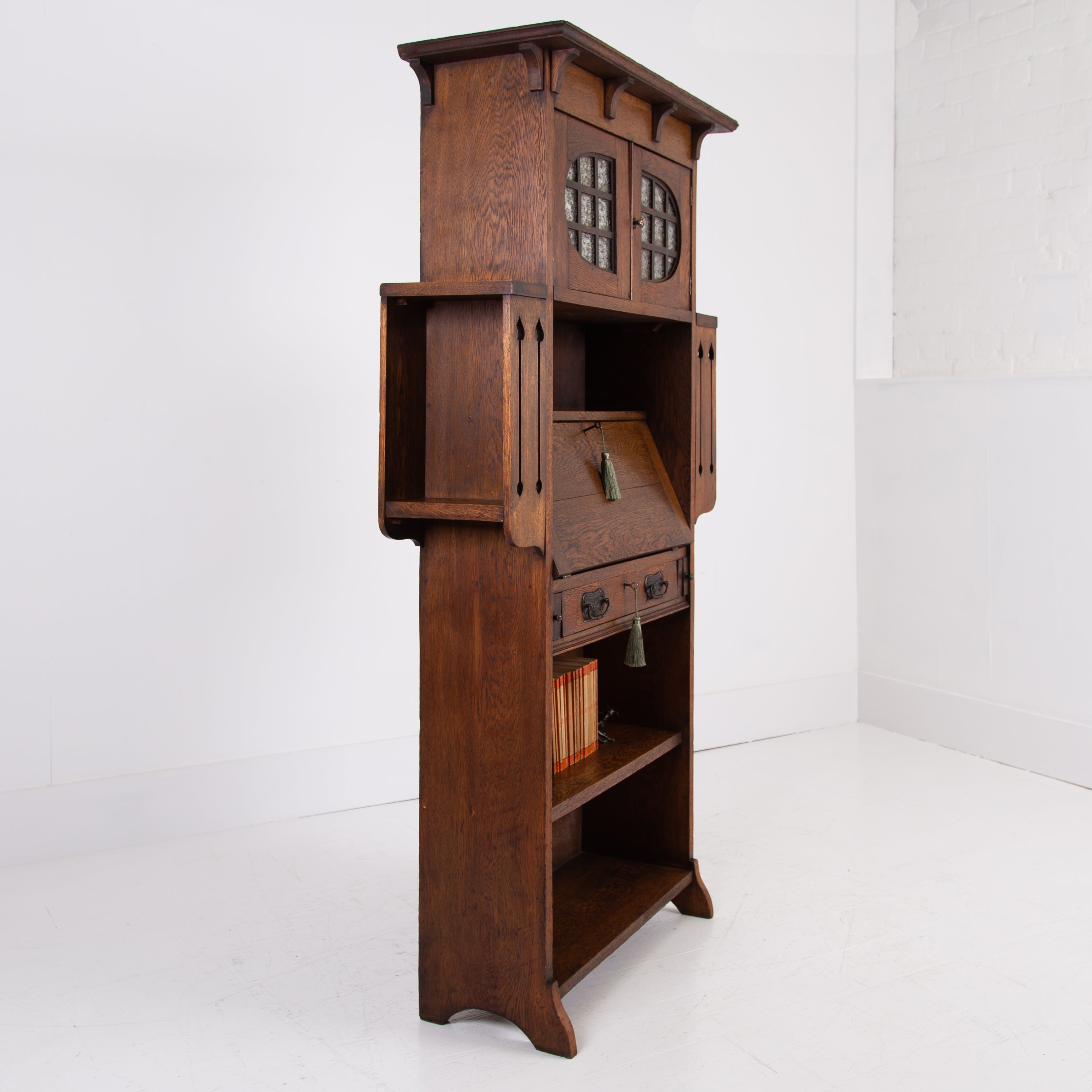Highly Attractive Oak Arts and Crafts Bookcase Bureau C1910