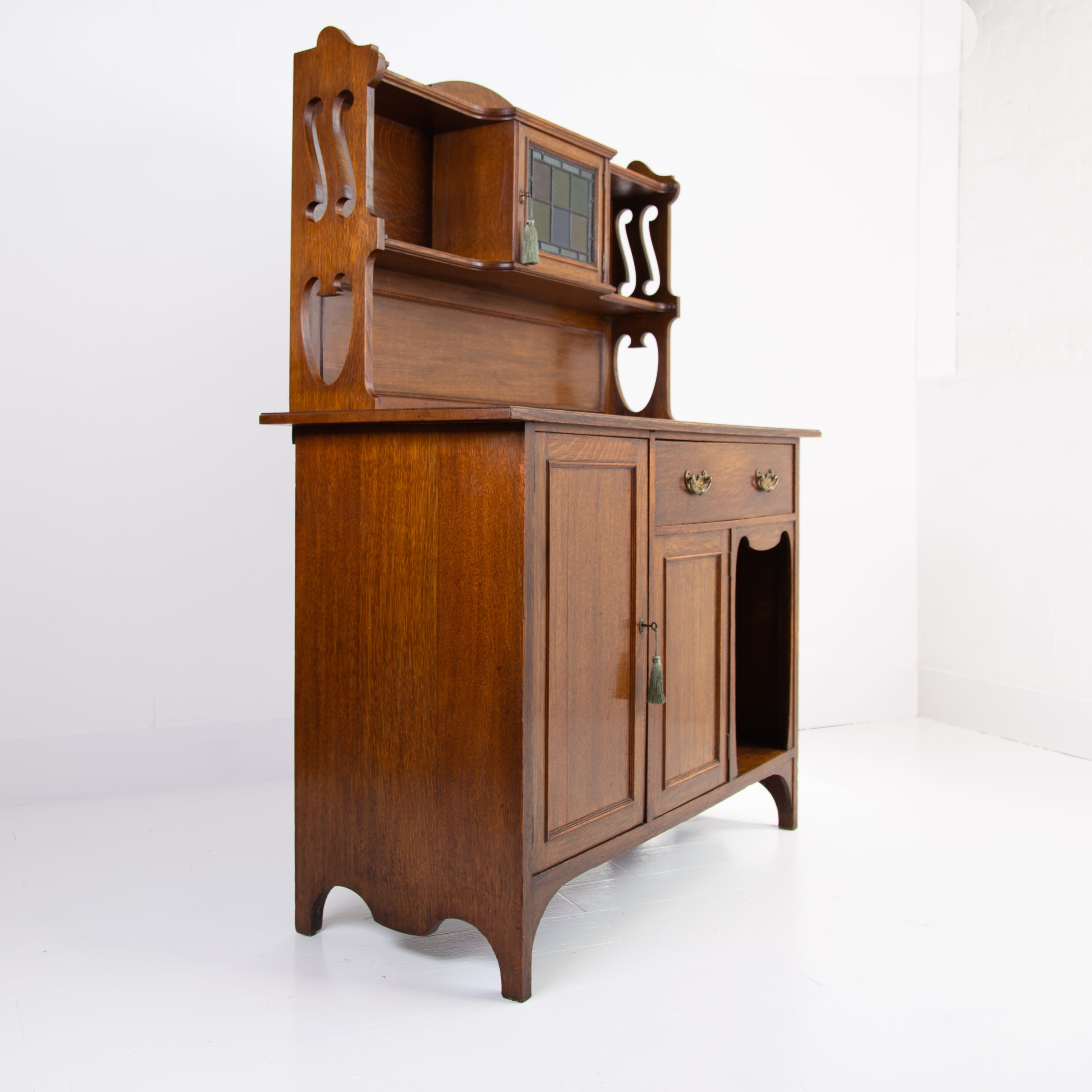 Attractive English Arts and Crafts Oak Cabinet Dresser C1910