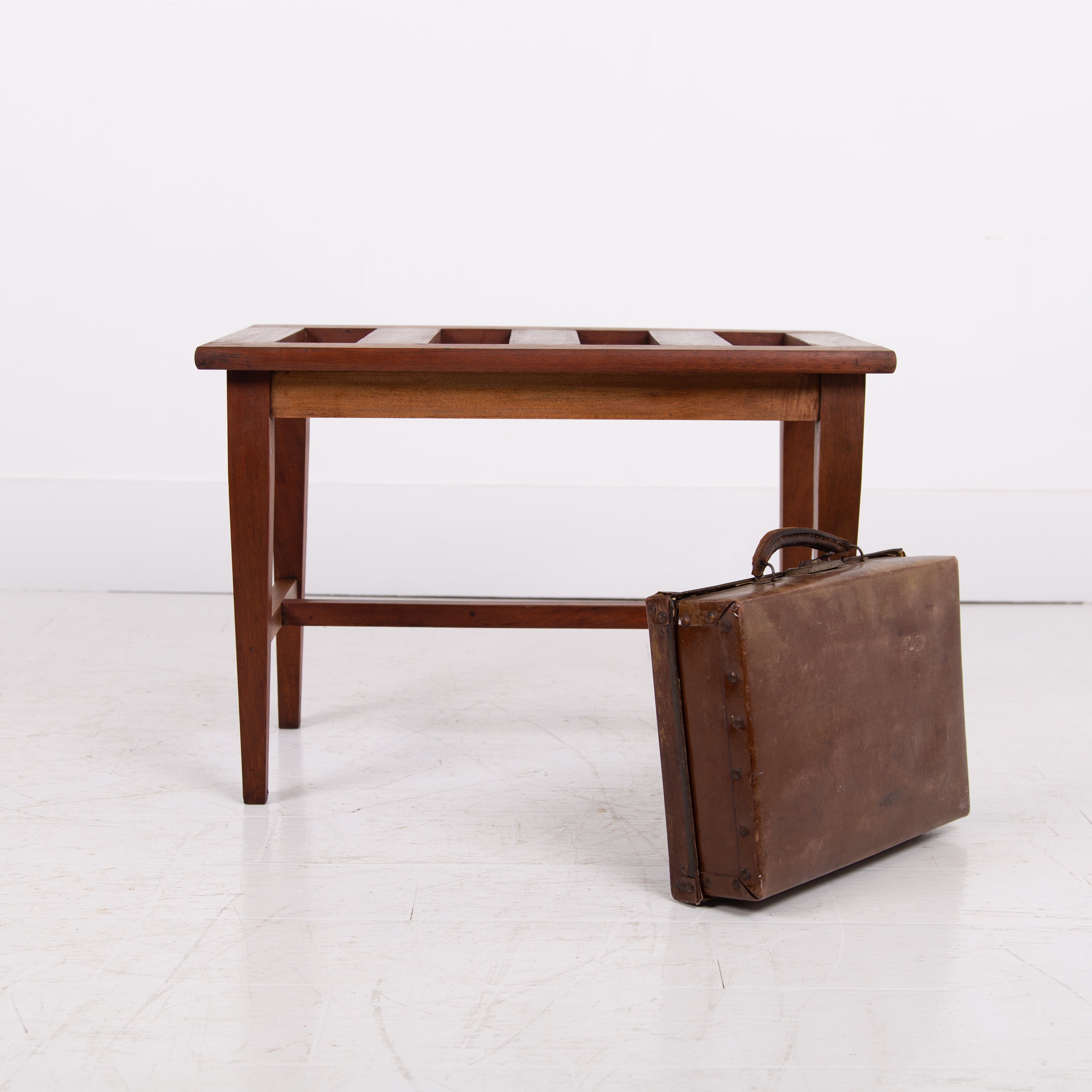 Late Edwardian Luggage Stand