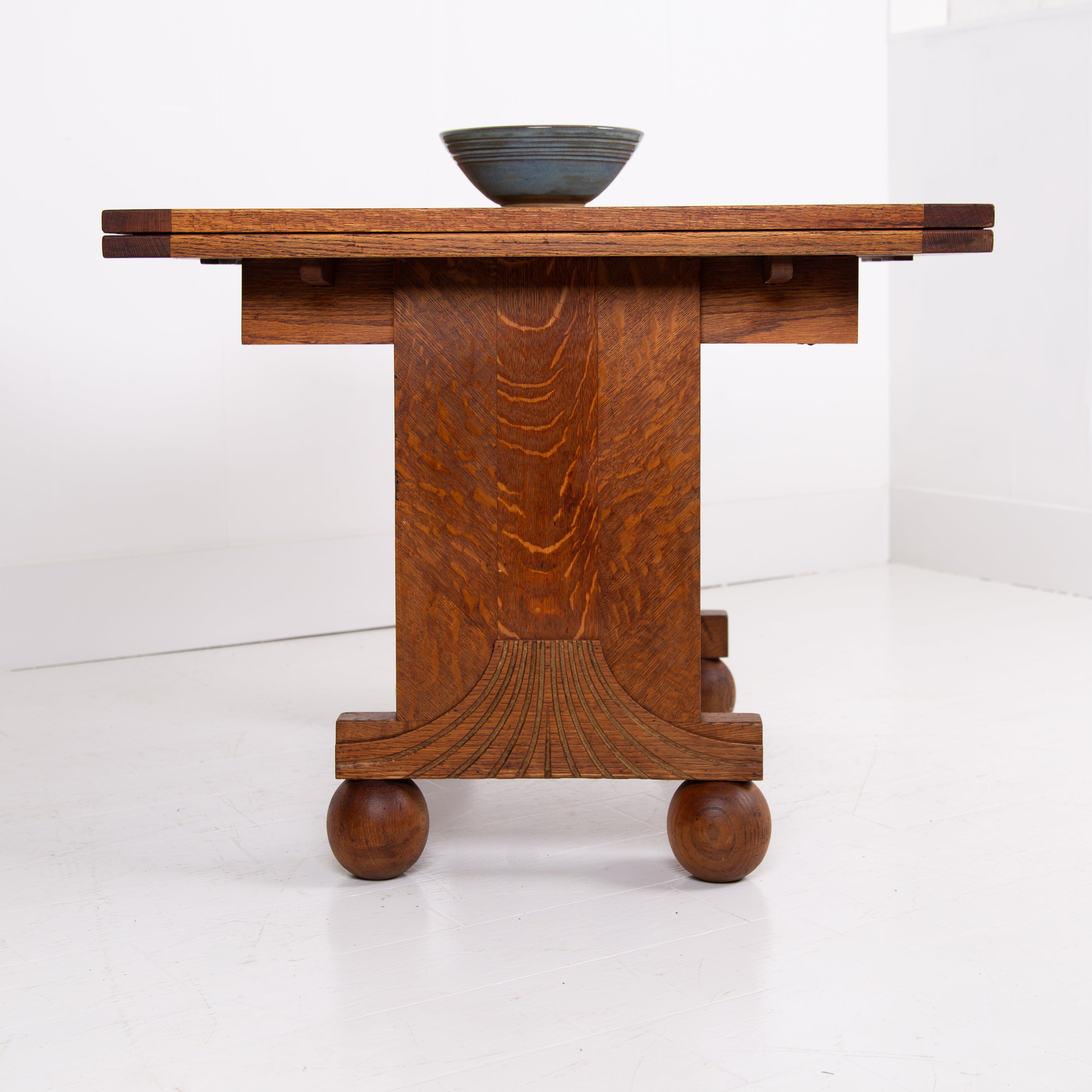 1930s Art Deco Extending Dining Table by Gomme