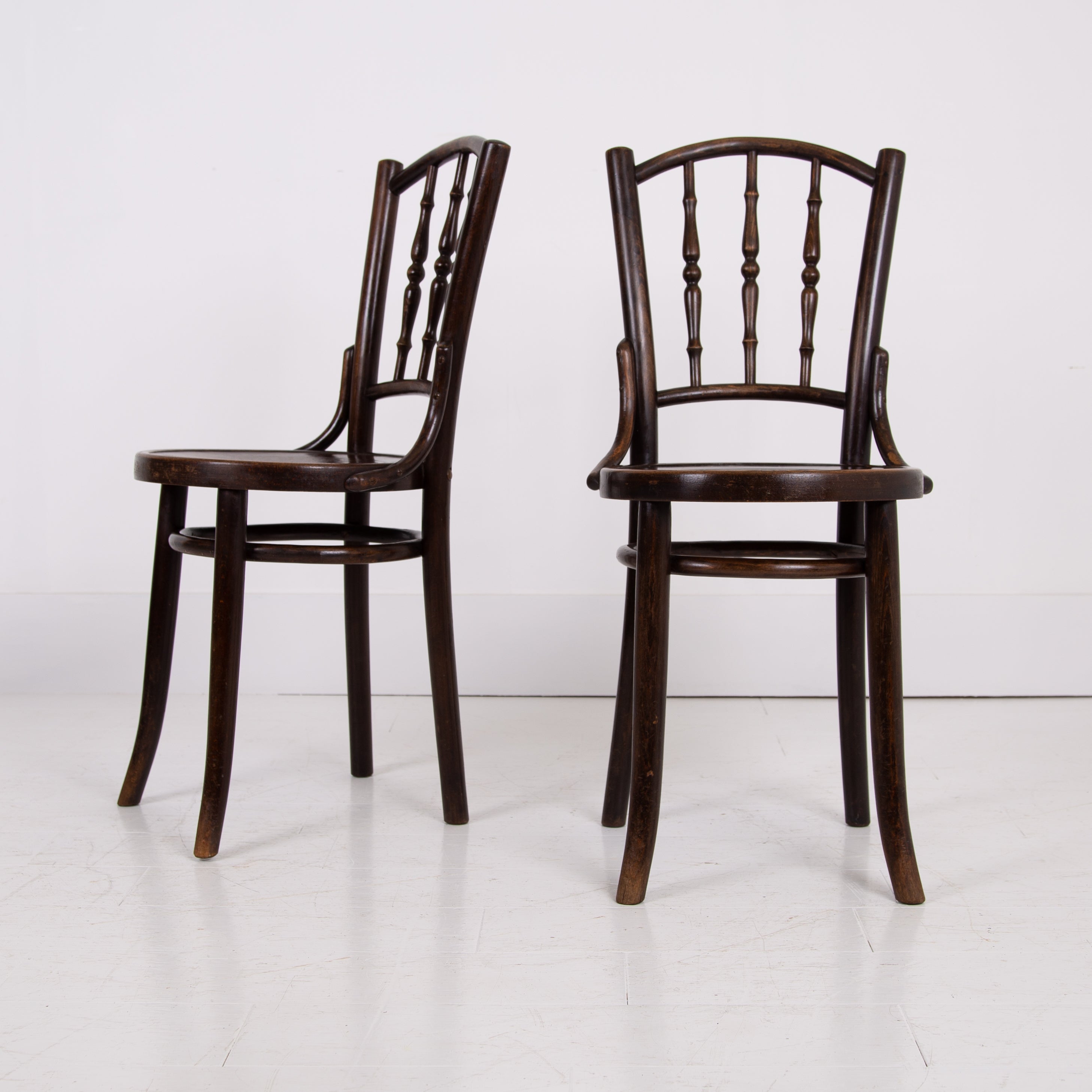 Attractive Pair of Bentwood Bistro Dining Chairs