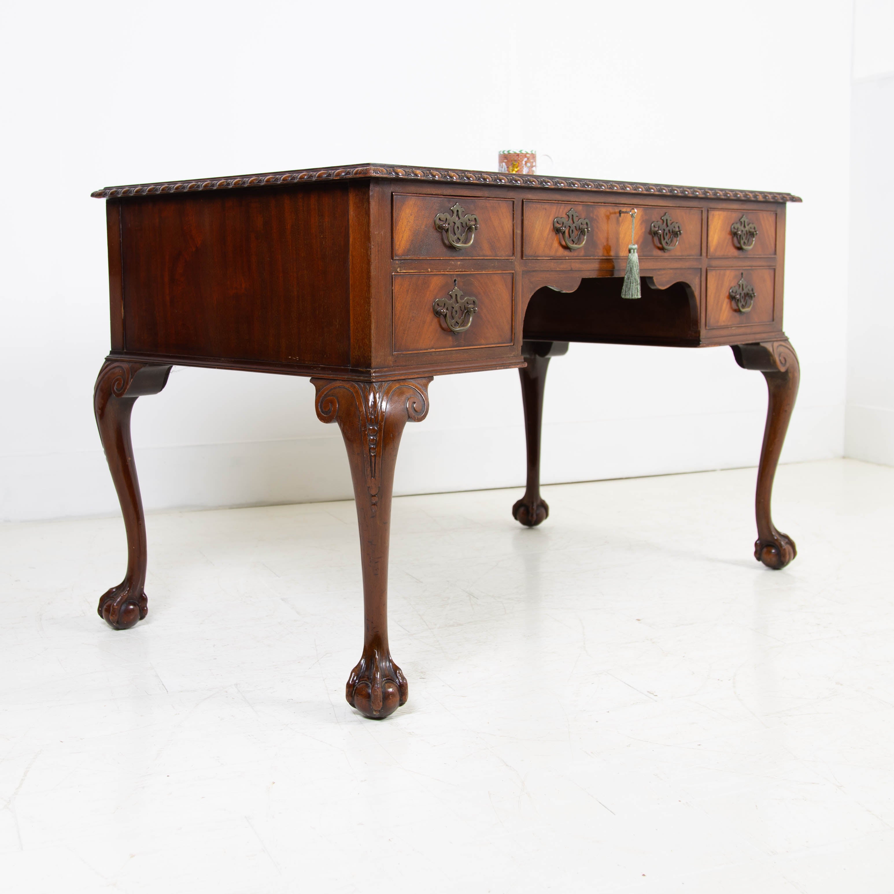 Waring and Gillow Ltd Leather Topped 5 Drawer Desk C1920
